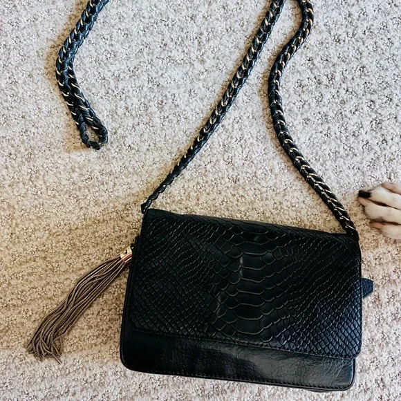 Aimee Kestenberg Black Crossbody Bag - Picture 8 of 8